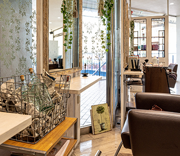 SALON epoQue　カットの様子